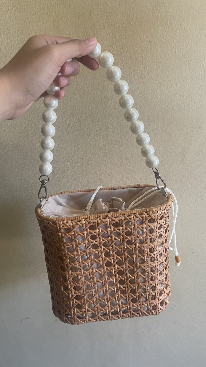 cadepee's tweet image. Tas rajut blm pernah dipake 75k aja