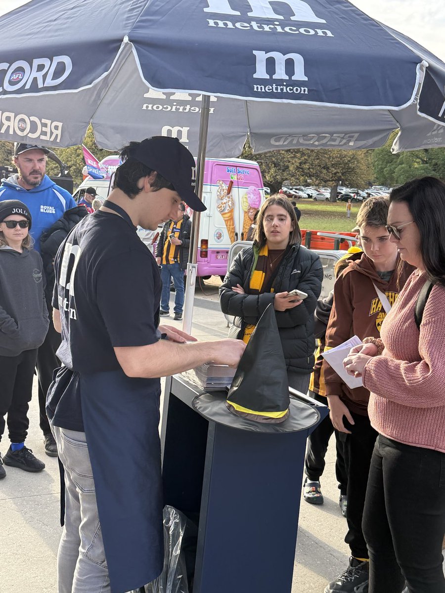 Grab your wizard hat in your way into @mcg with a copy of the Record now ahead of #AFLHawksLions. $6 from all gates with thanks to ⁦<a href="/MetriconHomes/">Metricon Homes</a>⁩.
⁦<a href="/1116sen/">SEN 1116</a>⁩ ⁦<a href="/AFLNation/">AFL Nation</a>⁩ ⁦<a href="/HawthornFC/">Hawthorn FC</a>⁩