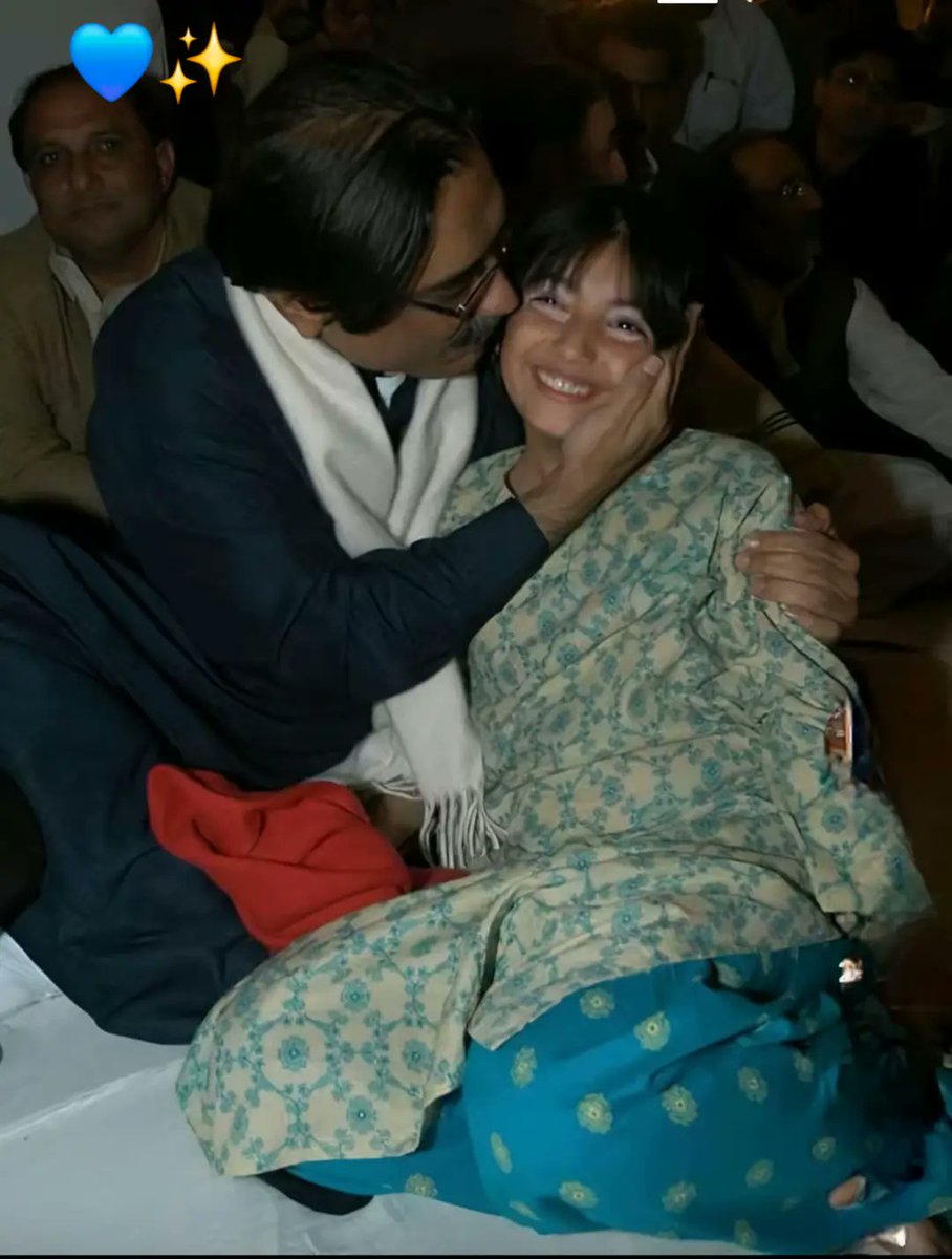 Daughter and father 💙 
<a href="/BBhuttoZardari/">Bilawal Bhutto Zardari</a> <a href="/BakhtawarBZ/">Bakhtawar B-Zardari</a>