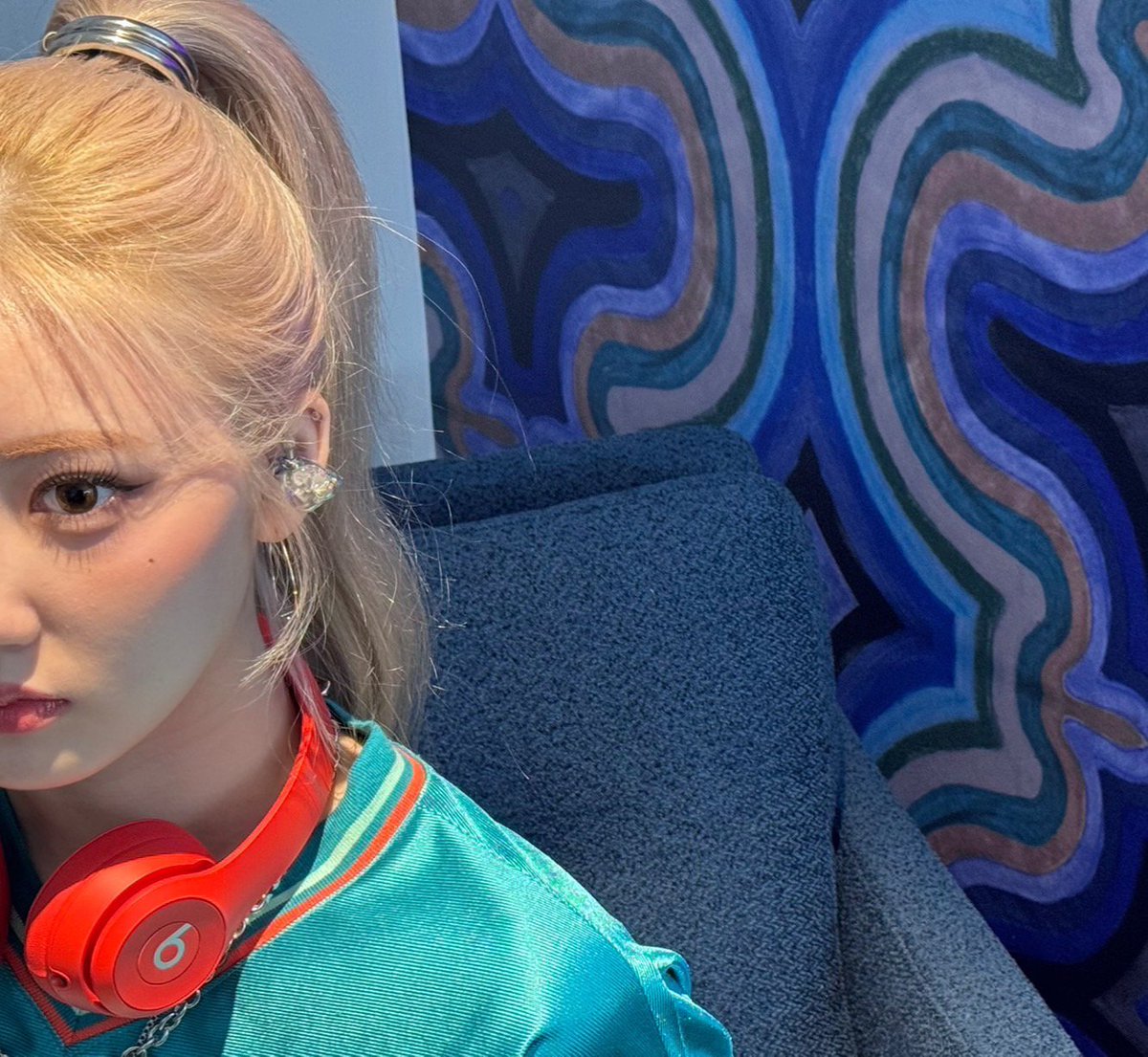 ⁺  𑁯ᰍ   𓈒  Being on The Kelly Clarkson Show feels like a dream I haven't quite woken up from yet, and a wonderful little spark growing inside me 𝗯͟𝗹͟𝗼͟𝗼͟𝗺͟𝘀 as I realize that winding road has finally led to this place.  ✿𝅼