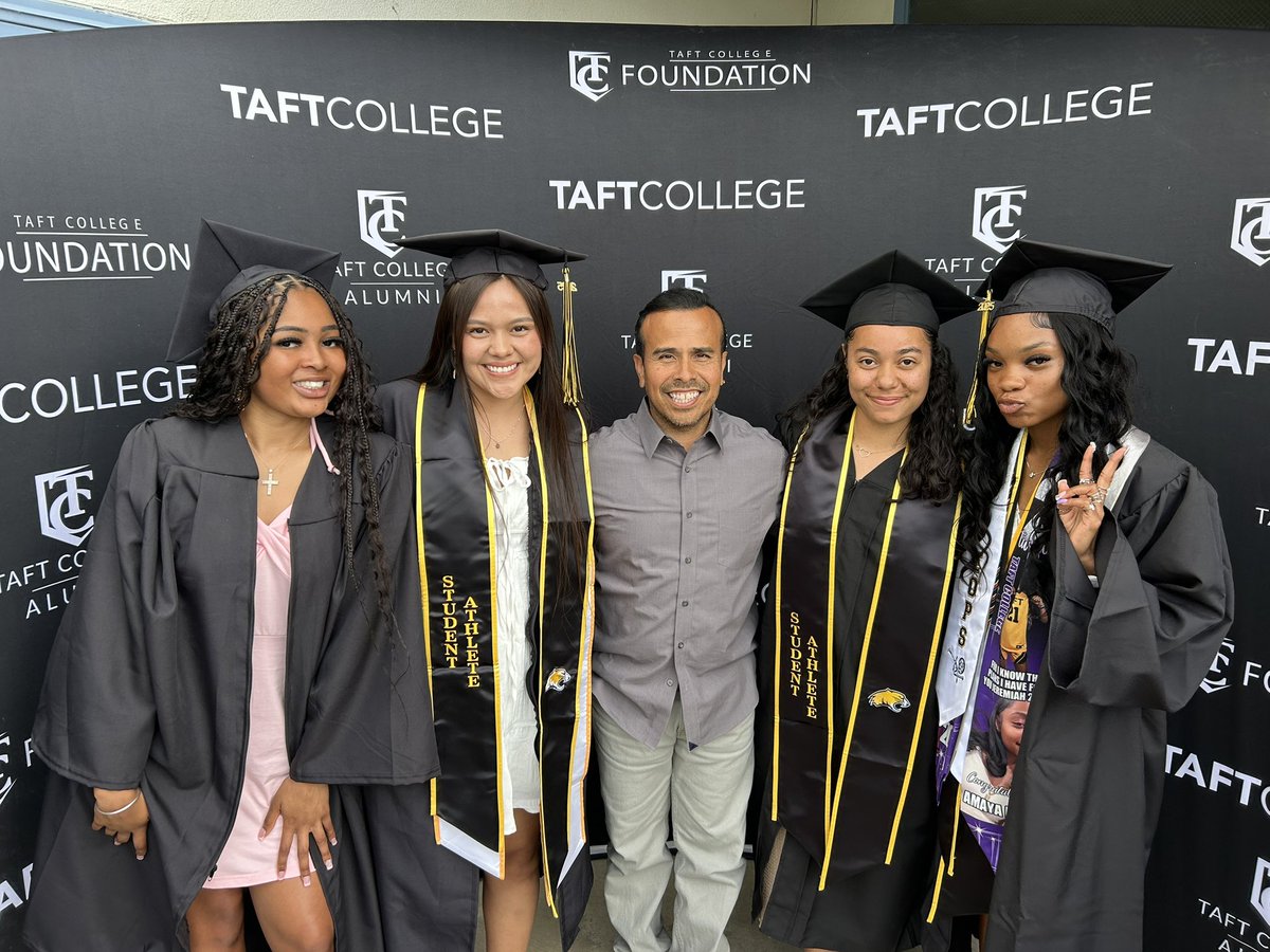 Romeo Lagmay Jr (@coachromeo213) on Twitter photo And just like that, year 2 in the books. My first official freshmen (5 official) recruiting class move on π₯Ή
Cougar Country my ladies. Be prosperous and continue on ππΎπΎπ€ππ§‘
And womenβs golf β³οΈ ππ½ββοΈ. Yes I coach that too π
<a href="/TCAthletics_/">Taft College Athletics</a> <a href="/TaftCollegeEdu/">Taft College West Kern Community College District</a> <a href="/taftcollegealum/">Taft College Cougars</a> And just like that, year 2 in the books. My first official freshmen (5 official) recruiting class move on π₯Ή
Cougar Country my ladies. Be prosperous and continue on ππΎπΎπ€ππ§‘
And womenβs golf β³οΈ ππ½ββοΈ. Yes I coach that too π
<a href="/TCAthletics_/">Taft College Athletics</a> <a href="/TaftCollegeEdu/">Taft College West Kern Community College District</a> <a href="/taftcollegealum/">Taft College Cougars</a>