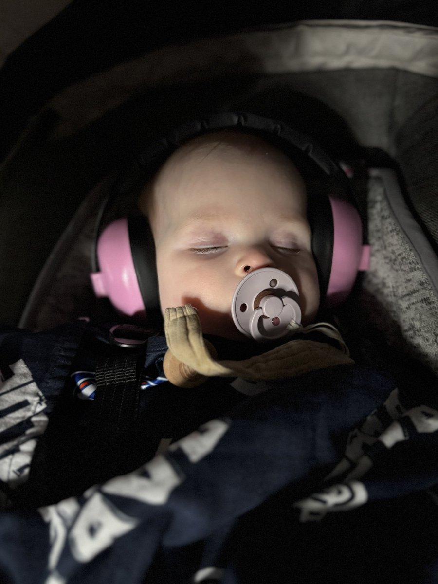 It wasn't meant to be for Macey's first game but we got to see our family and friends in the process ❤️

And yes, she slept through the entire second half 😴 

GBs 💙 #AFLBluesGiants