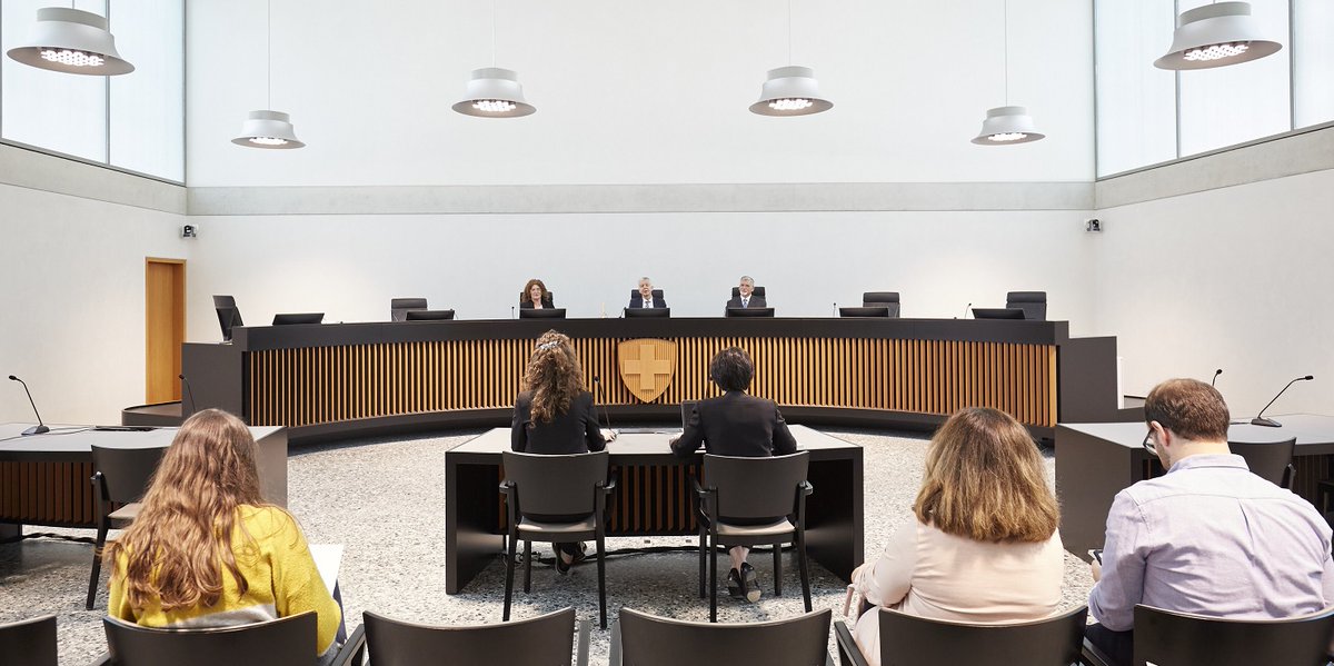 Die Bundesverfassung kennt auf Bundesstufe ein Gericht: Das Bundesgericht. Die anderen Gerichte wurden durch die ARMEE aufgelöst: go.mmzh.ch/BVGBSG.