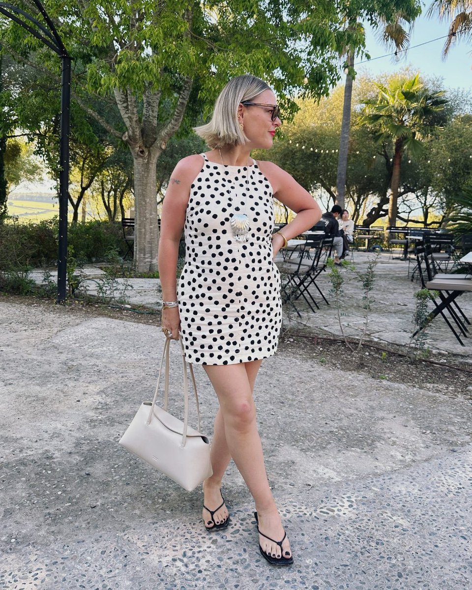 LutonRetailPark's tweet photo. Because sunshine season fits should never be boring...🌺🌞✨ 

Shop summer fits at @next Luton Retail Park https://t.co/uwzfaqTeCl