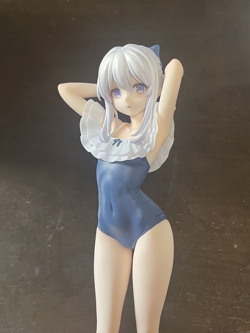 ミヤコに着替えてきてもらう 