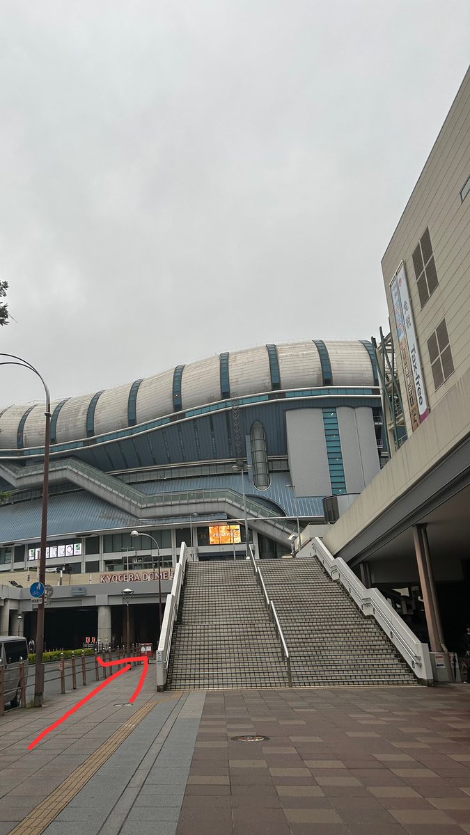 torynyong_xxgd's tweet photo. 物販ブース見に行って来ました
東口前の階段を上がらずに横の道を奥に進んで下さい。高架下？みたいな所にあります‼️ https://t.co/wRblsl7kOJ