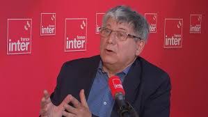 "La question est moins dans l'augmentation des dépenses que dans la baisse des recettes". Voilà comment avec un slogan, l'Insoumis Eric Coquerel referme et verrouille le dossier des taxis et du transport sanitaire qui explose depuis cinq ans (+45%).