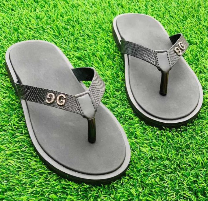 GoodPikins's tweet image. WALK ABOUT 👣
Your feet deserves that stunning look.Lets remodel and make you that Classy footies for your Senator,Casual and Native Wears.

Frames 1&amp;amp;2;N10,500💥
Frames 3&amp;amp;4;N20,000💥

Preferred sizes and color(unisex)
Nationwide Delivery 

08032828759
OZUOBA,PORT HARCOURT