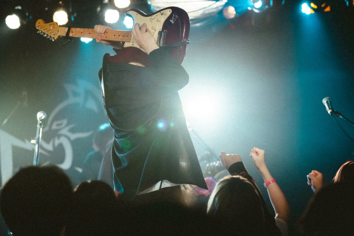 VSC_official's tweet image. 【#VOIFES 2025 即出しLIVE PHOTO】

ヨイズ（@YOI_S_）

VOIFES来年も出演したいって言ってくれて嬉しすぎた🥺！
また絶対来年誘います！！！！
時を経て仲良くなれて良かったー！
出演ありがとう👏

Photo by（@J_of_Jt）

#VOIFES2025
#ヨイズ