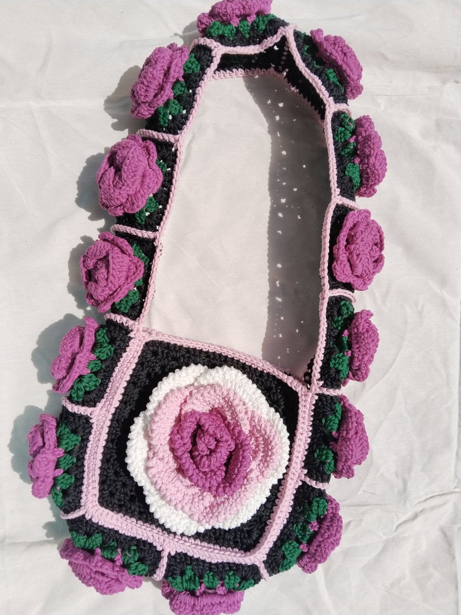 goooooto7's tweet image. Tas rajutan 
Yang suka tas unik dang handmade boleh bangettt s.shopee.co.id/8zstVehh1E