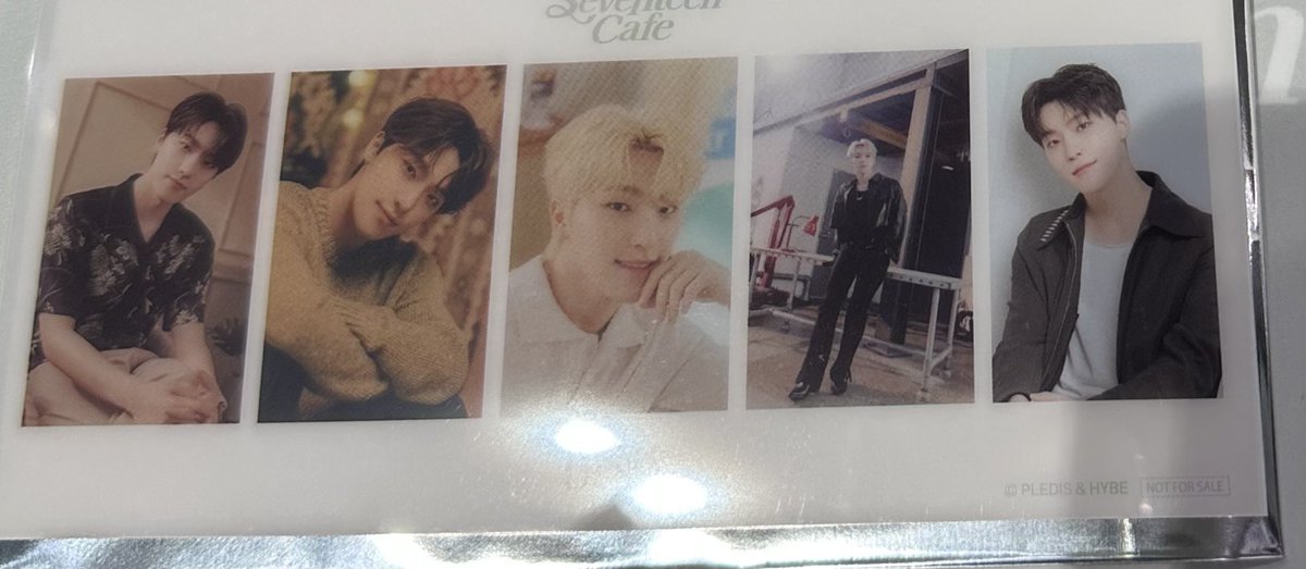 SEVENTEEN CAFE  セブチ カフェ セブチカフェ 特典 交換 入場特典 ブックマーカー

譲　ディノ
求　ドギョム、スングァン

郵送でのご交換を希望しております🙇‍♀️