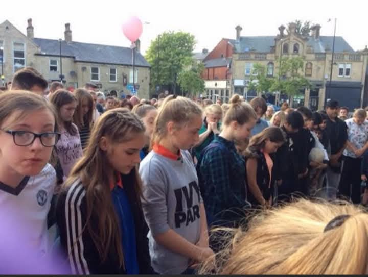 ScottBrerton's tweet image. Eight years ago today, Great Harwood chose love not hate, and came together on the Towngate to remember those killed and injured in the Manchester terrorist attack.❤️🐝