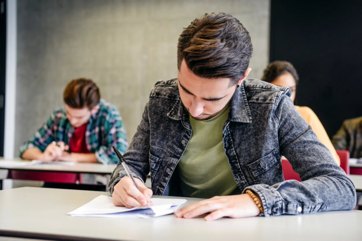 17 ciutats acullen avui els exàmens per a acreditar el nivell C1 de català:
Barcelona, Figueres, Fraga, Girona, Granollers, Igualada, Lleida, Manresa, Mataró, Perpinyà, Reus, Sabadell, Tarragona, Terrassa, Tortosa, Vic i Vilanova i la Geltrú.
Us desitgem molta sort!