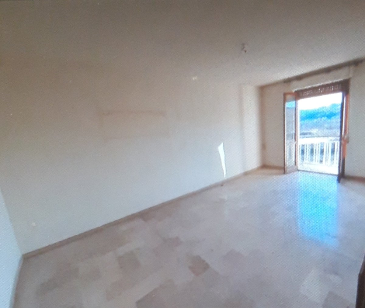 DiImmobiliare's tweet image. Ovada(Al), ultimo piano con ascensore. Vista panoramica