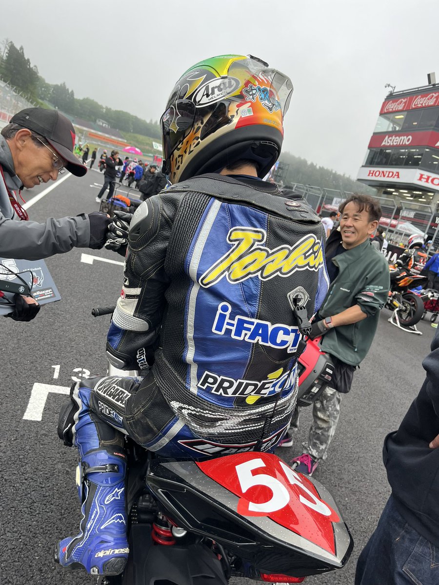 pride1jp's tweet photo. ◇PRIDE1ライダーℹ️
JP250 M GARAGE &amp; iFACTORY #55 中沢寿寛❗️
決勝スタートです💨
#ifactory #mgarage #prr175 #pride1jp #中沢寿寛 #jp250 https://t.co/Z3bYwtdG7o