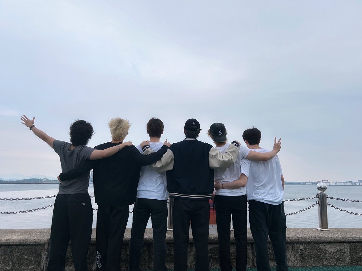 SF9official's tweet image. 👍

#SF9 #FANTASY