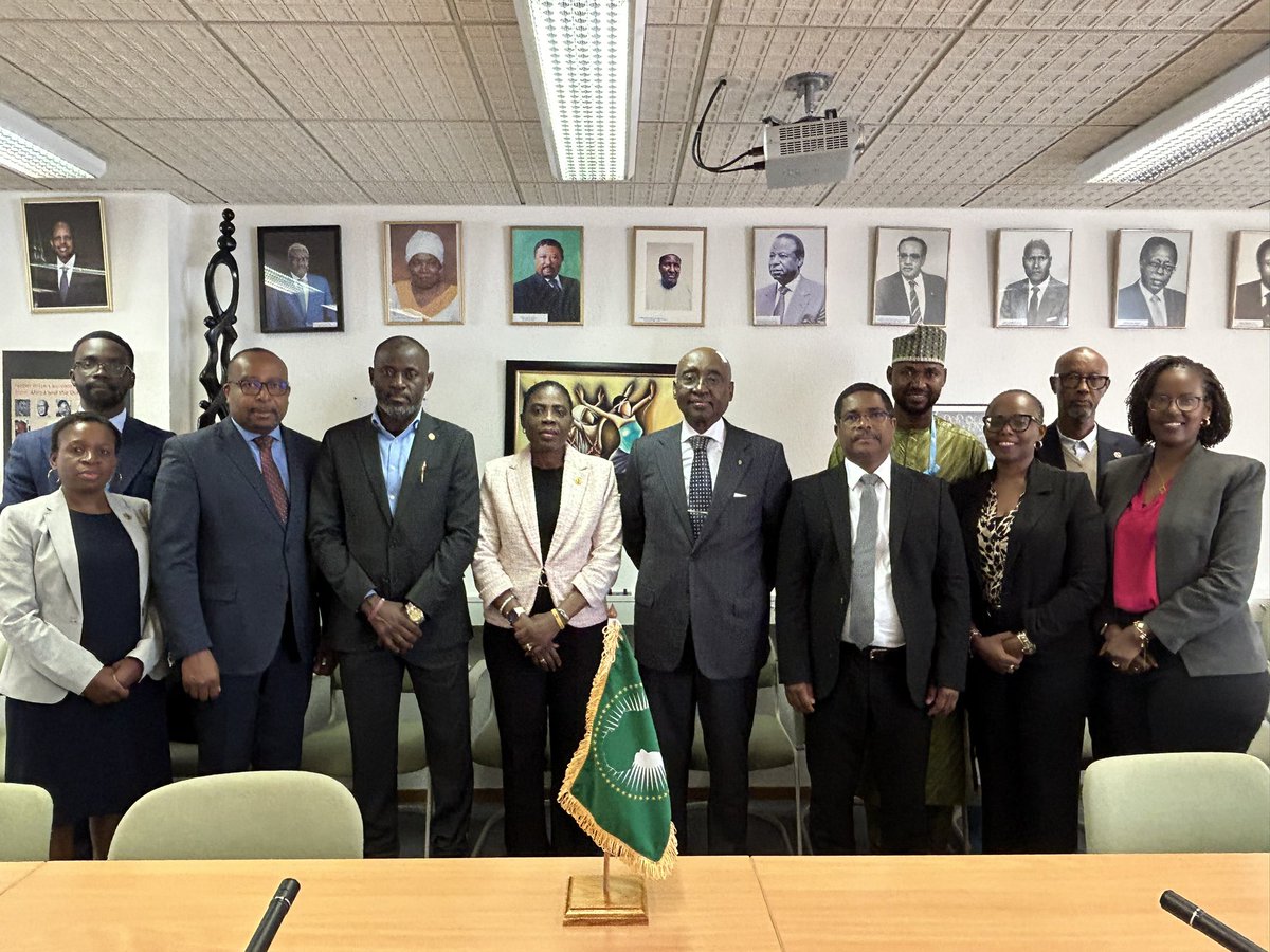 On t/sidelines of #WHA78, H.E <a href="/amma_twumamoah/">Amma A. Twum-Amoah</a> met with Dr. <a href="/DonaldKaberuka/">Donald Kaberuka</a>, <a href="/_AfricanUnion/">African Union</a> High Rep. for Sustainable Financing, at the #AU office🇨🇭. Their discussion focused on advancing solutions tailored to Africa, strengthening domestic financing &amp; exploring 🇬🇭 &amp;🇷🇼 UHC models.