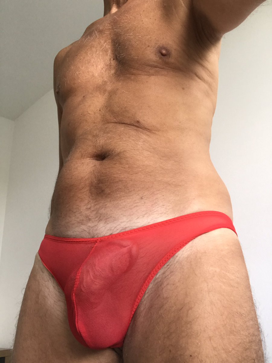 Matty07652947's tweet photo. Red jock and red toes 🧦 https://t.co/orReWbvnQo
