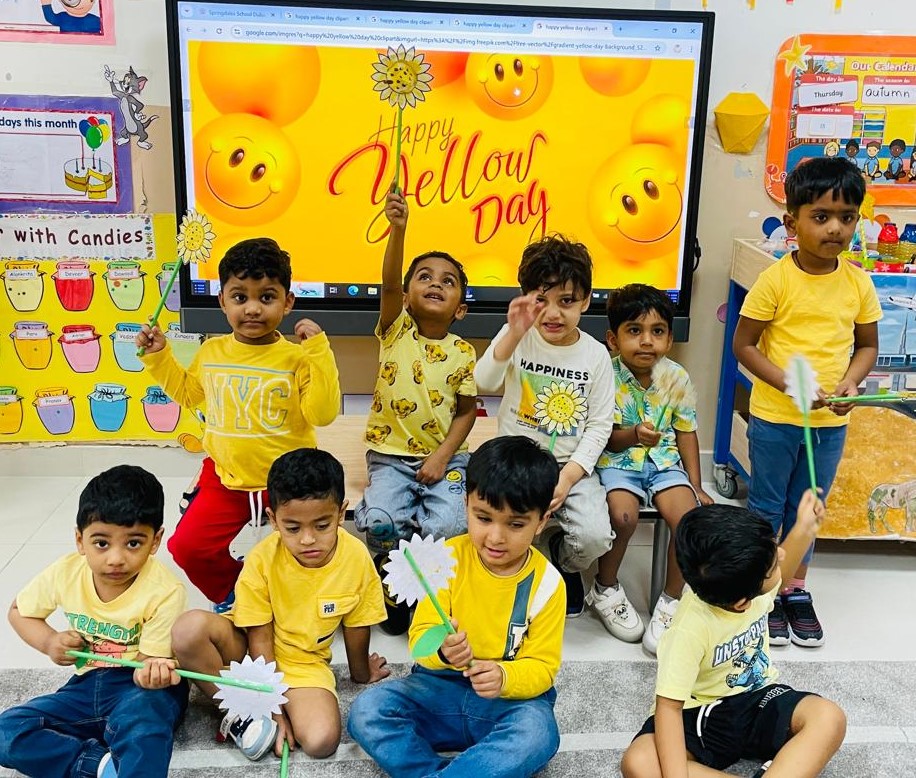 SpringdalesDXB's tweet image. Thank you to our little rays of sunshine for making the day so vibrant and memorable! 💛

#YellowDay #PreKMagic #ColorfulLearning #JoyfulExplorers #SunshineVibes #HandsOnFun