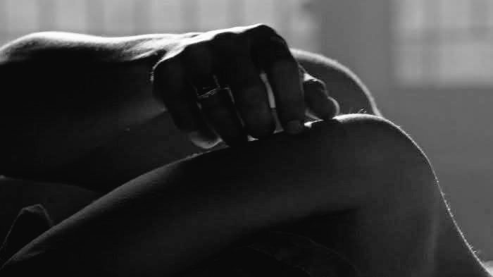 "Cualquiera puede hacerte feliz haciendo algo especial...
pero solo alguien especial, 
puede hacerte feliz sin hacer nada...".
#DesconozcoAutoría 🦋