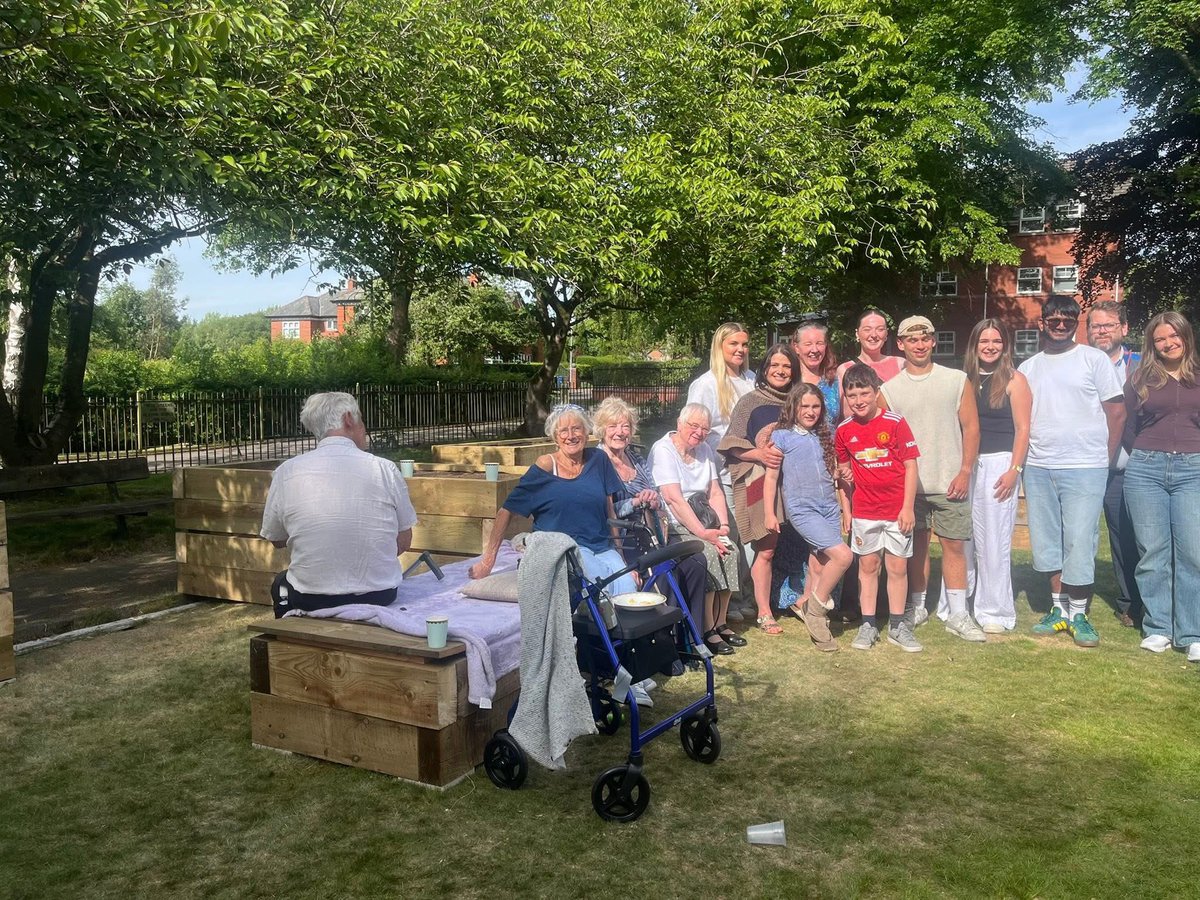 Thrilled to join <a href="/MWheelerMP/">Michael Wheeler MP</a> at the unveiling of the new community space at Monton Unitarian Church! Huge thanks to <a href="/TheMSArch/">The MSA</a> and Rev Anna <a href="/montonunitarian/">Monton Unitarians</a> for the beautiful planters and seating. Rev Anna will be working with the community to decide what to grow 🥕🌽🍆🍎