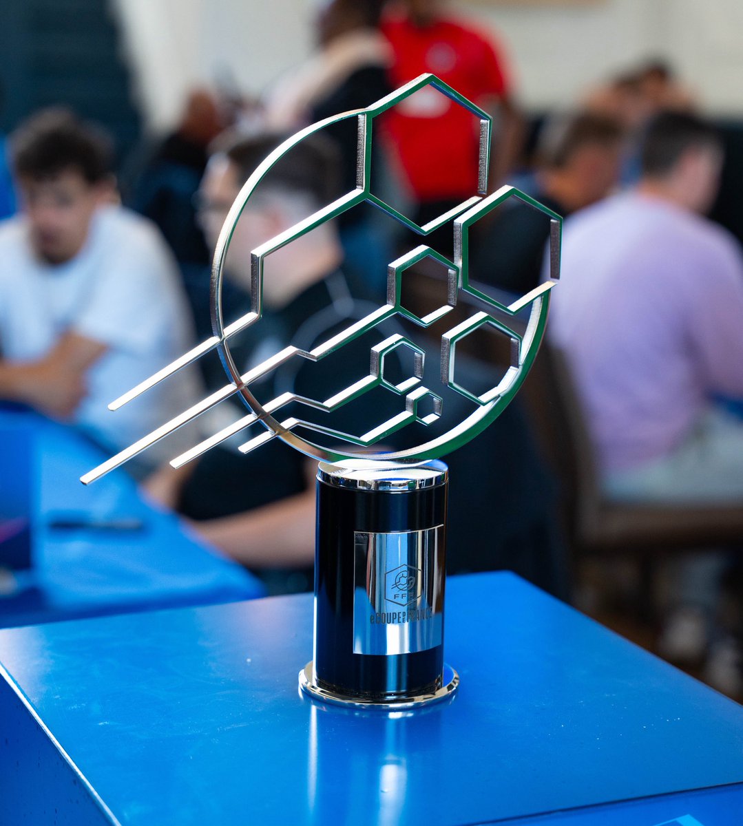 𝗟’𝗼𝗯𝗷𝗲𝗰𝘁𝗶𝗳 𝘂𝗹𝘁𝗶𝗺𝗲🏆

Retrouvez les phases finales de l’eCoupe de France  à partir de 10h15 sur youtube.com/@fff?si=eifhSD… 📺

Qui seront la gagnante et le gagnant de cette édition 2025 ? 🔥