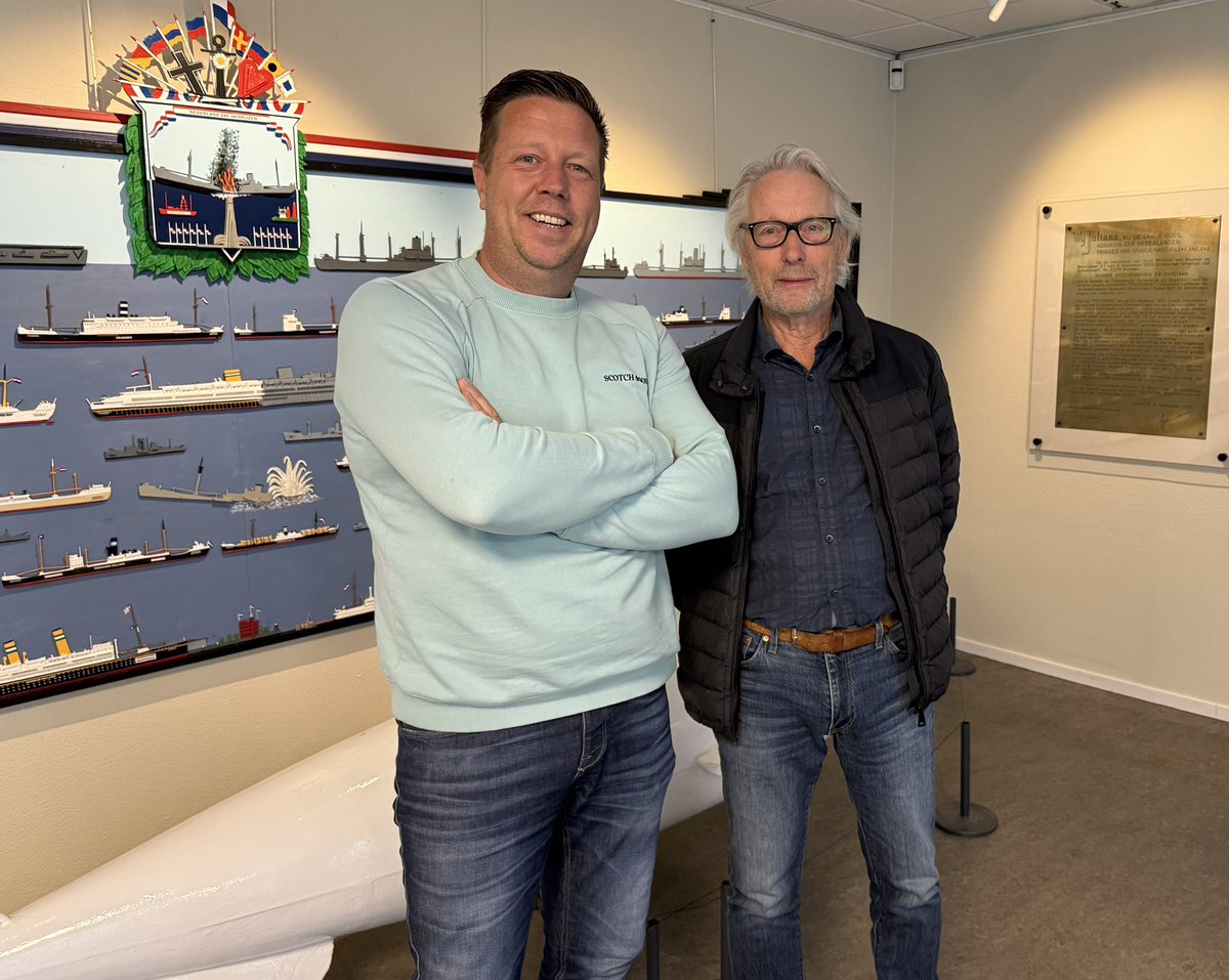 HNijgh's tweet image. Een grote eer om meervoudig Gouden Kalf winnaar Goert Giltay rond te leiden bij de expositie Varen voor Vrijheid in het @KatwijksMuseum . Deze filmmaker regisseerde en draaide o.a. de film Een vergeten zeemansgeschiedenis, over de zeer belangrijke rol van de koopvaardij in WOII