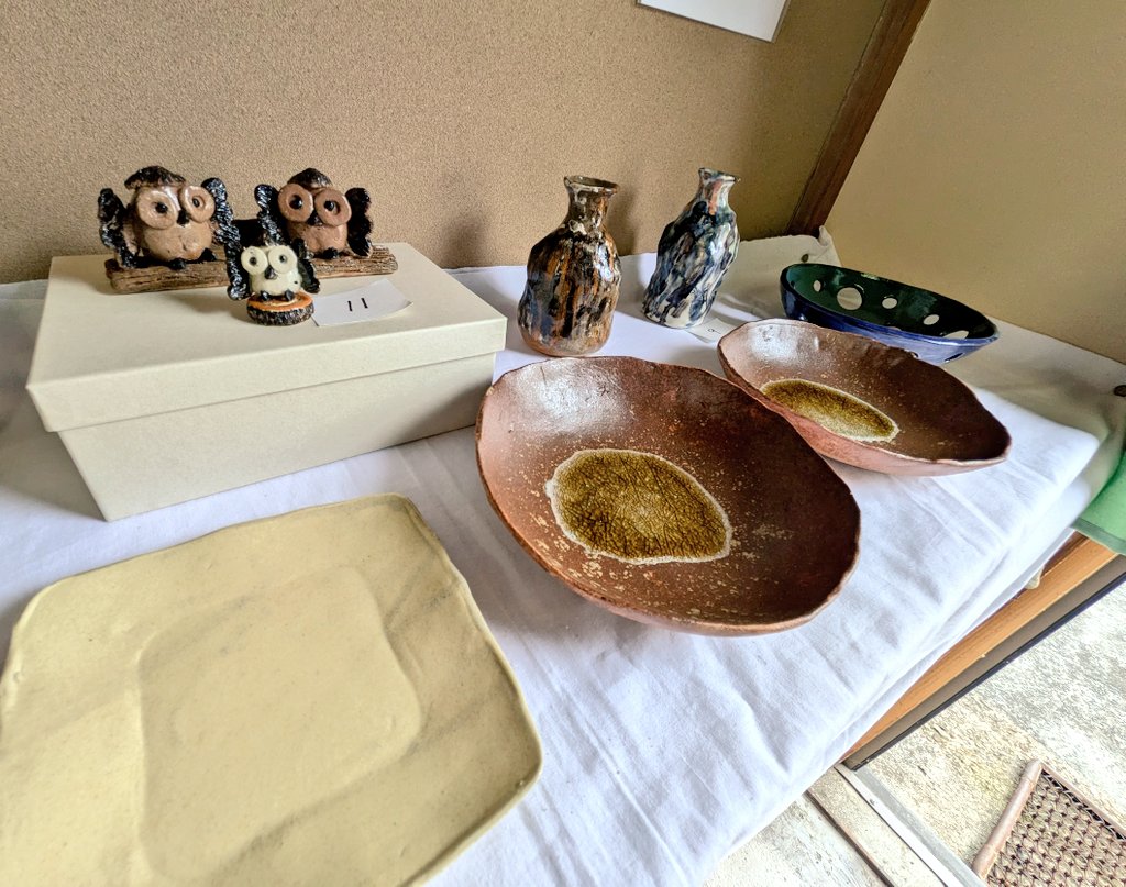 doroheigama's tweet photo. 一般作品の紹介です。

器用に制作されたオブジェや、味がある器が素敵です。実は展示会に並べきれなかった作品もたくさんあります。（Nさん） https://t.co/X78vuNAk8A