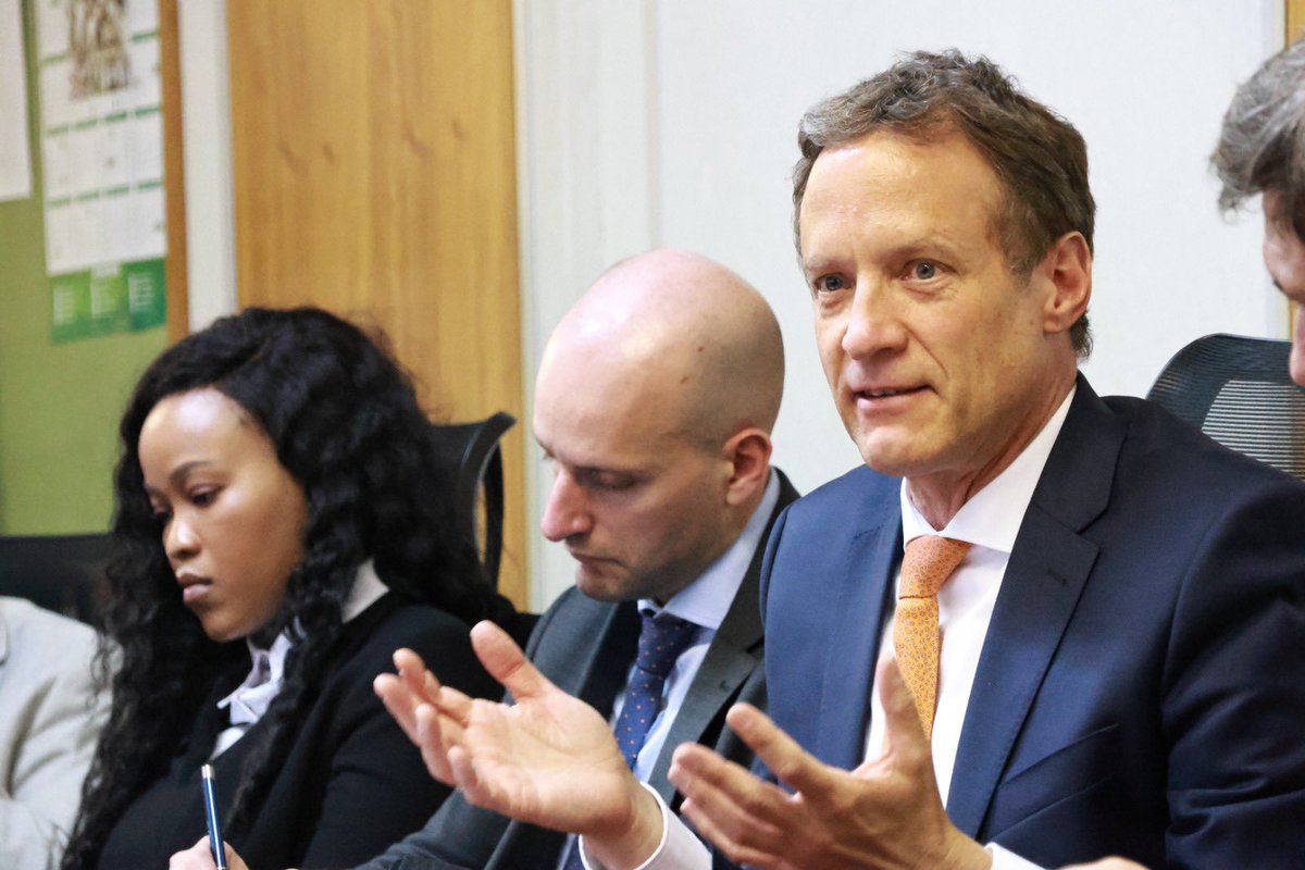 Great to have <a href="/EIB/">European Investment Bank</a> visiting 🇧🇼to explore boosting economic growth and sustainable development, making a positive impact on people, the environment and livelihoods.

Fruitful exchanges on ✔️renewable energy
✔️trade&amp;transport 
✔️infrastructure
✔️agriculture
✔️ITC

#GlobalGateway🇪🇺