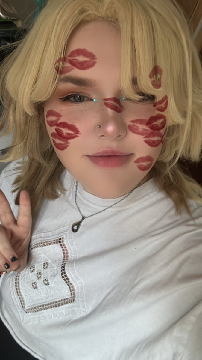 lemonadeboye's tweet photo. mcm day twoooo!!! im in kaveh today and i’ll be at the genshin meet!! (if im not its bc ive gone to crash the prosekai meet) https://t.co/XMUS0vTxqb