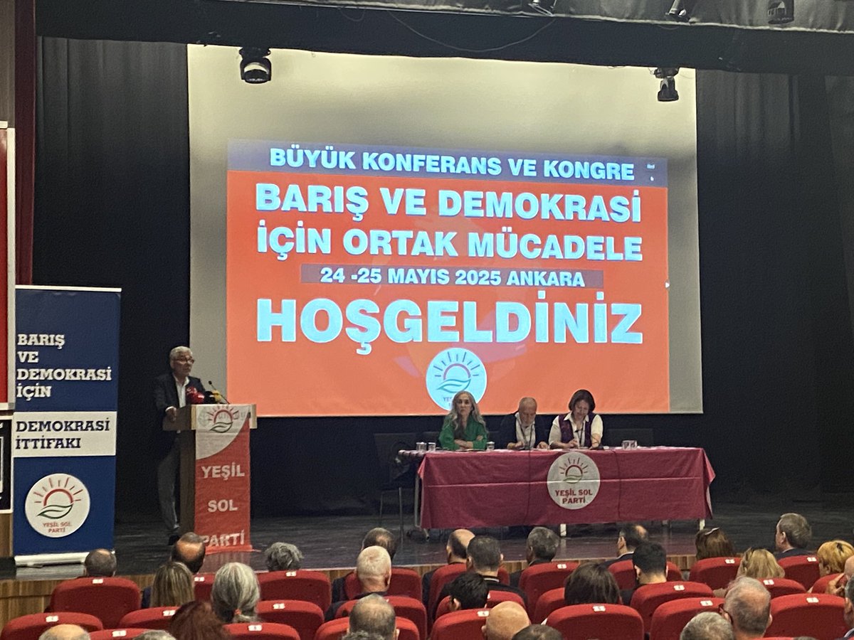 Eş Sözcümüz Ahmet Asena:

💬Barış, bize bahşedilen bir şey değil, hepimizin mücadele ederek kazandığı bir şeydir.

💬Barış de demokratik toplum çağrısı yeni bir dönemin işaret fişeğidir.

💬 Yeni dönem, Kürt halkının, kadınların, emekçilerin, ekolojistlerin ortak mücadelesiyle