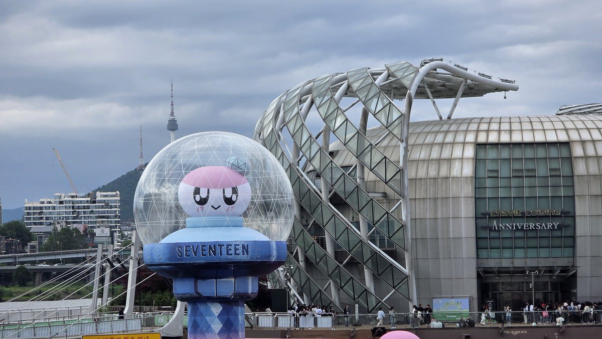 cho_e_mong's tweet photo. #SEVENTEEN #세븐틴
#HAPPY_BURSTDAY #SVT_10TH_B_DAY https://t.co/PfmLFWLayQ