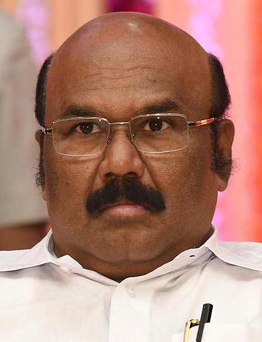rash_1881's tweet photo. ரத்தத்தில்,
"சிந்து" ஓடினால்,
அவரு, "ஜெயக்குமாரு"!.

ரத்தத்தில்,
"சிந்தூர்" ஓடினால்,
அவரு, "பீலா குமாரு"!.
😂😂😂 https://t.co/DKh8ahd5D1
