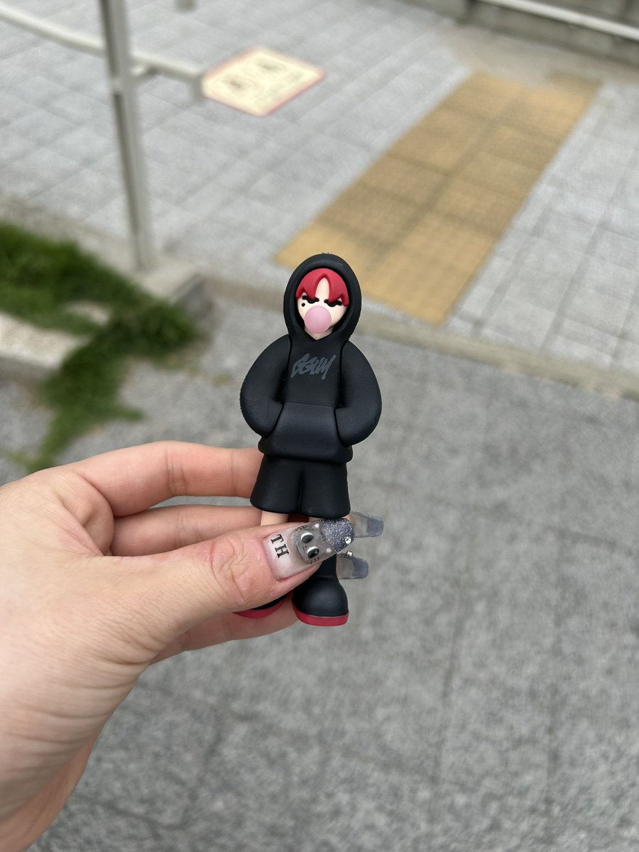 ka___2225's tweet photo. txt 有明

ヨンジュンのGGUMキーホルダーが有明アリーナの入口反対側に落ちてました
手元に預かっております！
お心当たりある方リプください！

 #TXT
 #ヨンジュン https://t.co/JUPj59YTeA