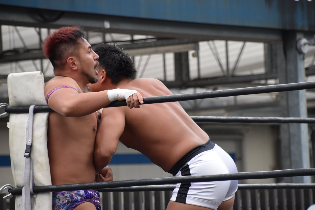 kow_yoshi's tweet photo. #池袋屋上プロレス #屋上プロレス #ddtpro #永島勝司 #nWJ #GanPro #GLEAT
GLEAT提供試合、今成夢人&田中稔vsエル・リンダマン&中島勝彦 https://t.co/83Vzq4wqjO