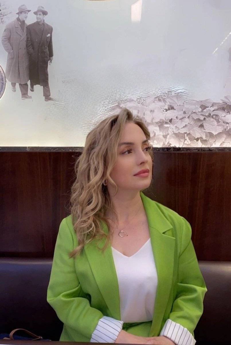 "İnsan ancak yüreğiyle baktığı zaman doğruları görebilir" 💙