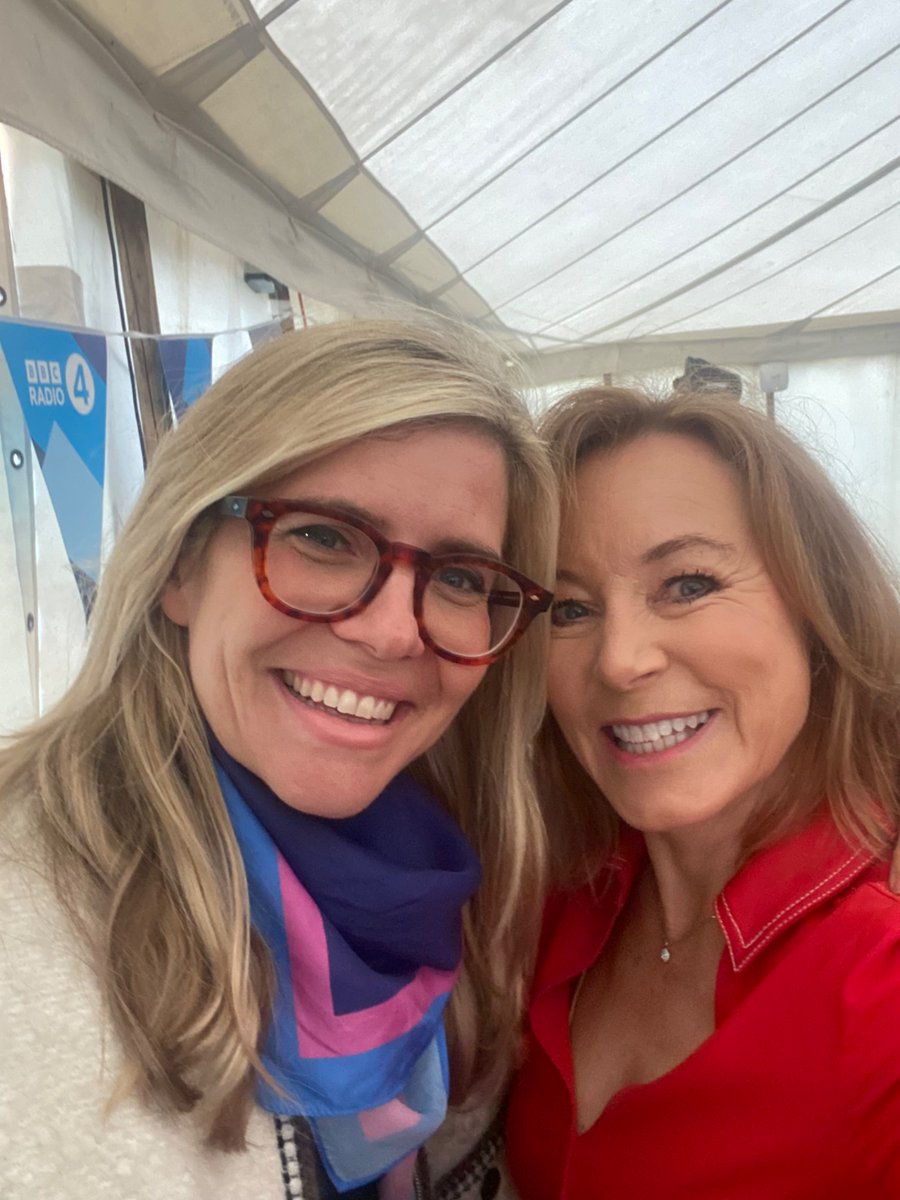 sianwilliams100's tweet image. Bumped into mate @Emmabarnett in the @hayfestival for @BBCr4today in the BBC tent - will be following with #Lifechanging at 1130!