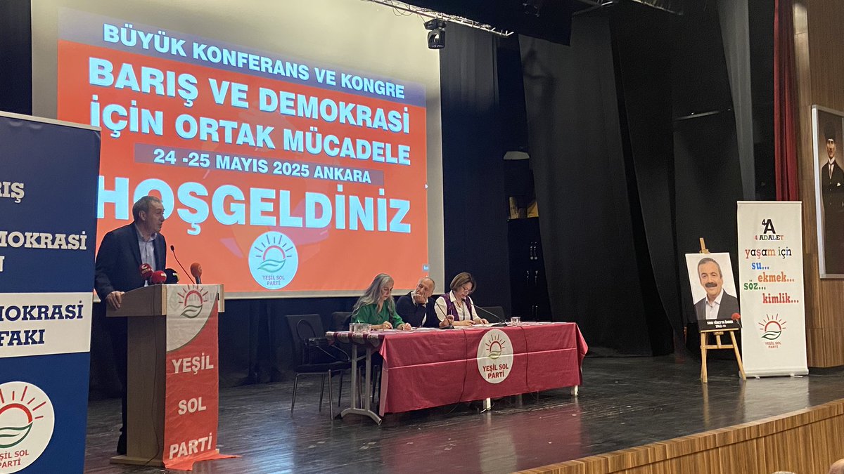 DEM Parti Eş Başkanı Tuncer Bakırhan:

💬Barış ve Demokrasi İçin Ortak Mücadele şiarı önümüzdeki dönemin hepimize yol gösteren ortak işaretidir.

💬Türkiye’de savaşsız, çatışmasız ortak eşit bir yaşam için bir kapı aralandı.

💬Halkların çıkarını hiç kimse bir kısım çıkarlar için