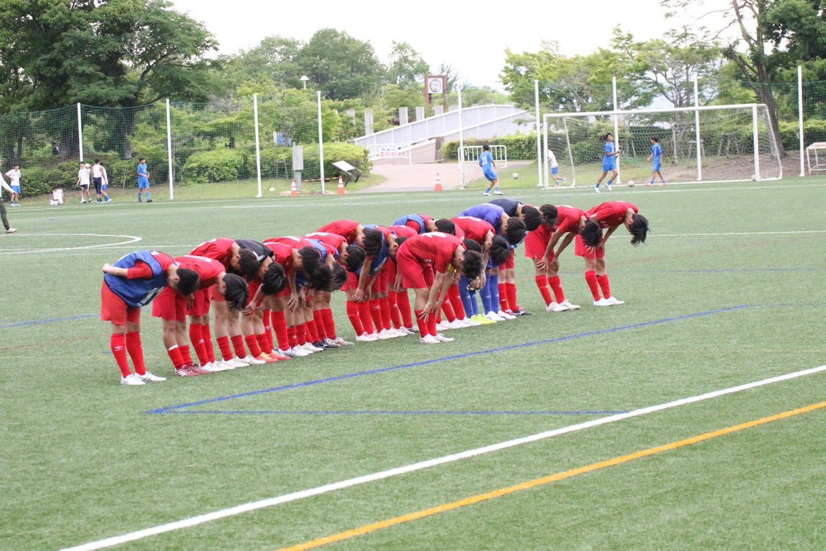 minako375828's tweet photo. インターハイ京都府予選
2025/05/11
3回戦× 2-0 勝(ベスト16)
2025/05/18
4回戦× 1-4 負
目標だったベスト8には届かなかったけど
熱い試合とたくさんの応援は
感動だった✨ありがとう

明日は「京都府総合体育大会」
思いっきり楽しんで！！

#高校サッカー
#洛東高校サッカー部 https://t.co/LG8BWcrOTV