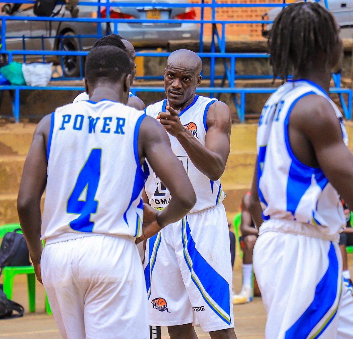 FUBA_DIV1AND2's tweet photo. Game 4 || HALF
A six point game between Knight Riders and Power

     ⚪️ 20-14 ⚫️
#FubaDiv1and2 https://t.co/010ElXMXvn
