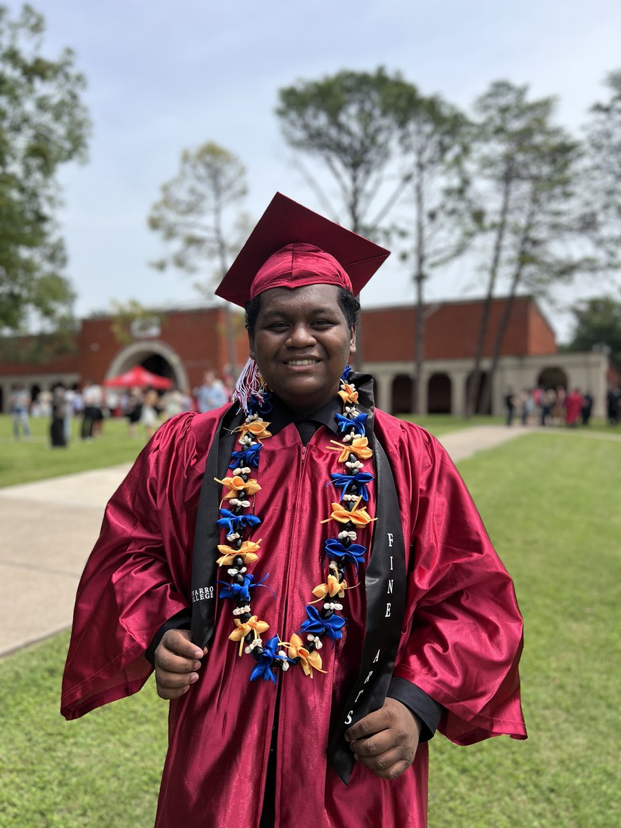 We want to hear from you! What did you think of the Spring 2025 Commencement and Pinning Ceremonies? We would love to hear how your experience was!

Survey:  bit.ly/2025SpringComm…

We are always looking at our feedback so we can improve future events.