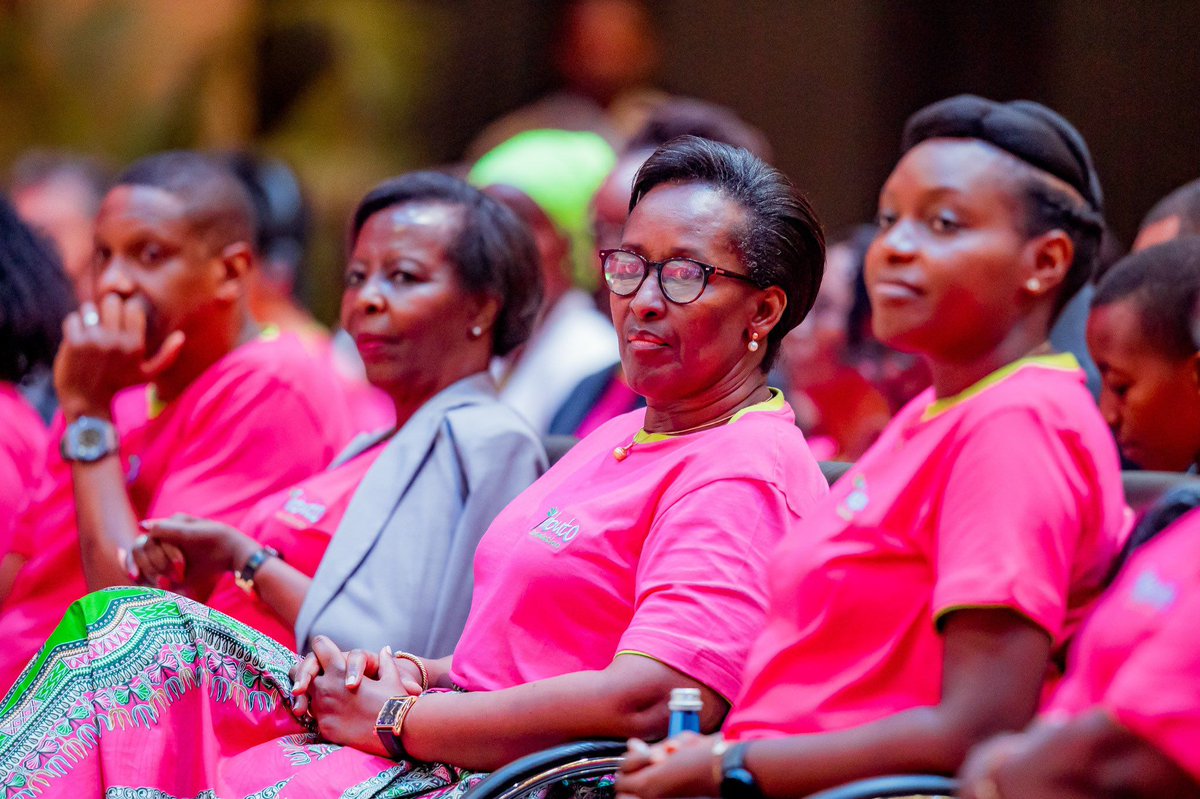 La Francophonie (@oifrancophonie) on Twitter photo Invitée par la Première Dame du #Rwanda, Jeannette Kagame, <a href="/LMushikiwabo/">Louise Mushikiwabo</a> a participé à la célébration des 20 ans de l’action de la Fondation Imbuto en faveur de l’éducation des filles via le programme « Inspiring girls to Excel » lancé en 2005.
À travers son témoignage personnel, Invitée par la Première Dame du #Rwanda, Jeannette Kagame, <a href="/LMushikiwabo/">Louise Mushikiwabo</a> a participé à la célébration des 20 ans de l’action de la Fondation Imbuto en faveur de l’éducation des filles via le programme « Inspiring girls to Excel » lancé en 2005.
À travers son témoignage personnel,