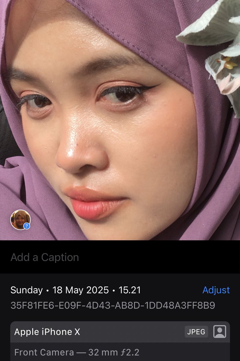 makeup from 7:30am.             at 15.21pm

cuma touch up lippies, dan full panas panas di pantai🌊🤩