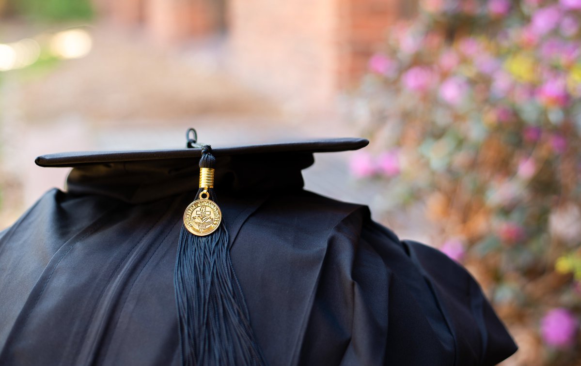 Bethel University (@bethelu) on Twitter photo 🎓 Commencement is today! We’re celebrating the Class of 2025 and all they’ve accomplished. Join the excitement—tag <a href="/BethelU/">Bethel University</a> in your photos + memories!
⭐ Ceremony info + livestream: bethel.edu/events/commenc… 🎓 Commencement is today! We’re celebrating the Class of 2025 and all they’ve accomplished. Join the excitement—tag <a href="/BethelU/">Bethel University</a> in your photos + memories!
⭐ Ceremony info + livestream: bethel.edu/events/commenc…