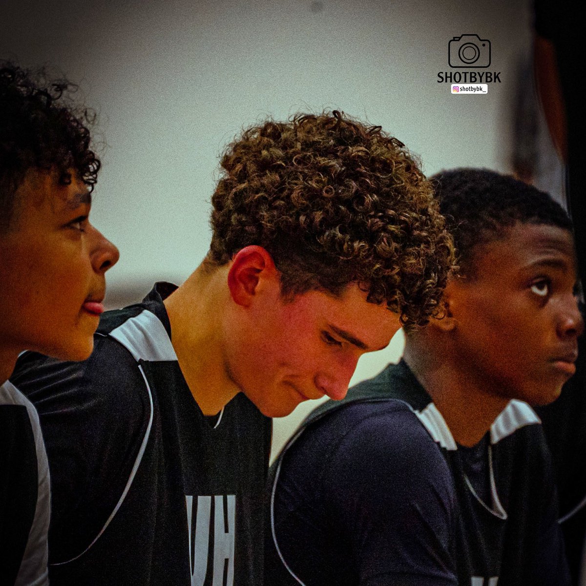 The message is always clear! 💯 Never let anyone take what you know you’ve worked harder for.
#uniquehoopsbball
#KOPForever
#basketball