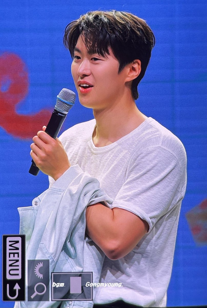 be_gongmyoung's tweet photo. 250524 #MAYIGONGMYOUNG
수고했다 국내 첫 팬미팅💙
#공명 #GONGMYOUNG #김동현 https://t.co/fFQZLAfoAa