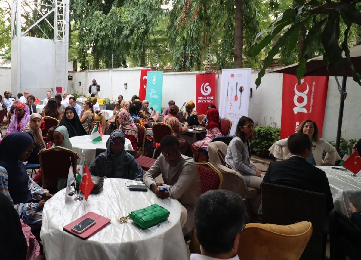 Yunus Emre Institute Abuja hosted a dinner on the occasion of the #TurkishCuisineWeek. 

Turkish food was served at the dinner together with traditional Nigerian meal suya.🇹🇷🇳🇬
