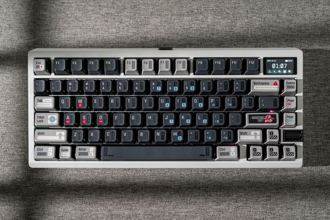 ⌨️Keyboard: Meletrix Zoom75 TIGA⁠
⌨️Keycaps: The Wandering Earth II KOL Profile Keycaps⁠
⁠
📸: @enerico.jr
🛒: keytok.com/collections/ke…