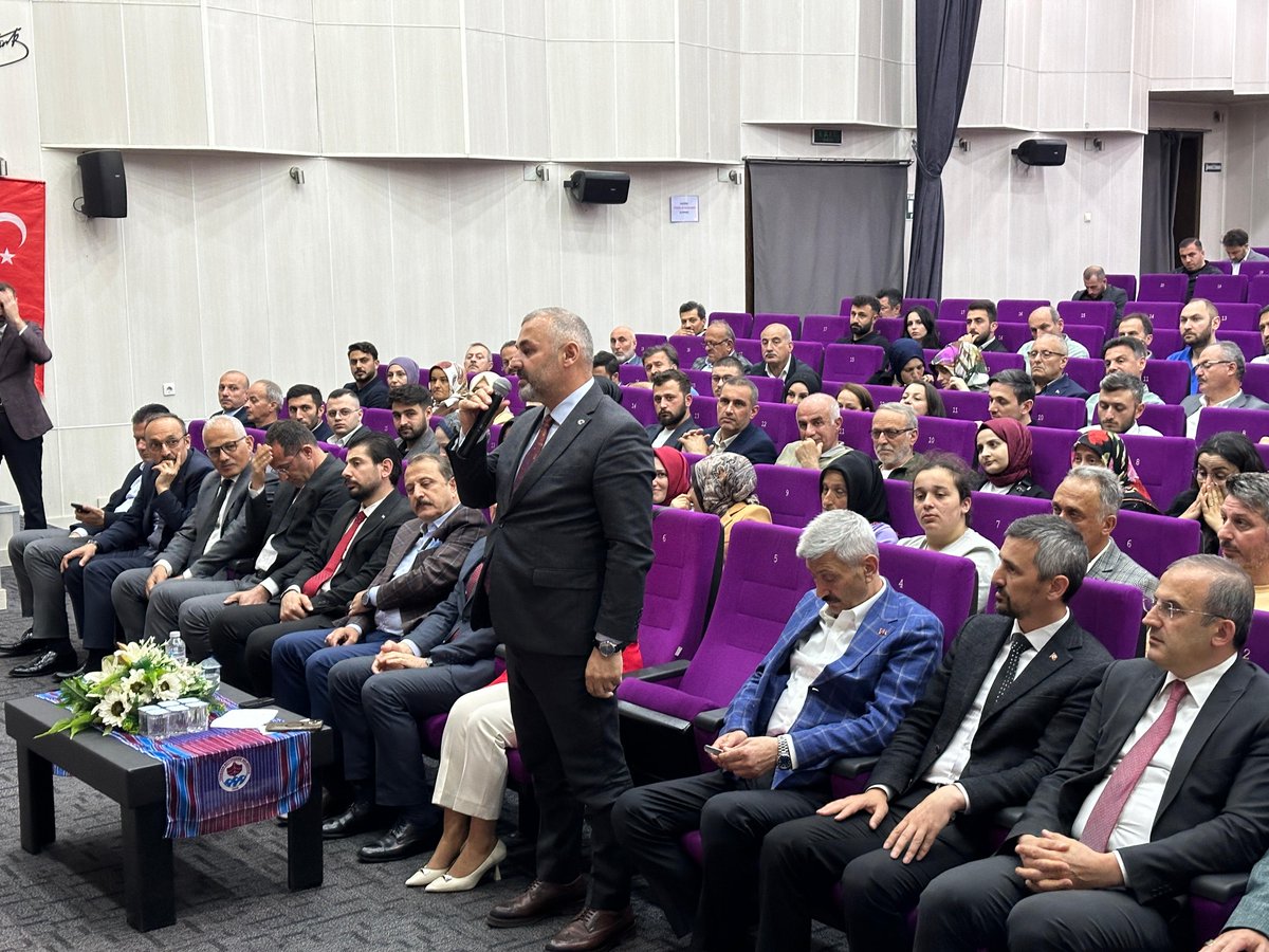 Genel Merkez Yerel Yönetimler Başkan Yardımcımız ve Nevşehir Milletvekilimiz Sn. Emre Çalışkan’ın teşrifleriyle, İl Başkanımız, Büyükşehir Belediye Başkanımız, belediye başkanlarımız ve teşkilat mensuplarımızın katılımıyla Yerel Yönetimler Toplantımızı gerçekleştirdik.