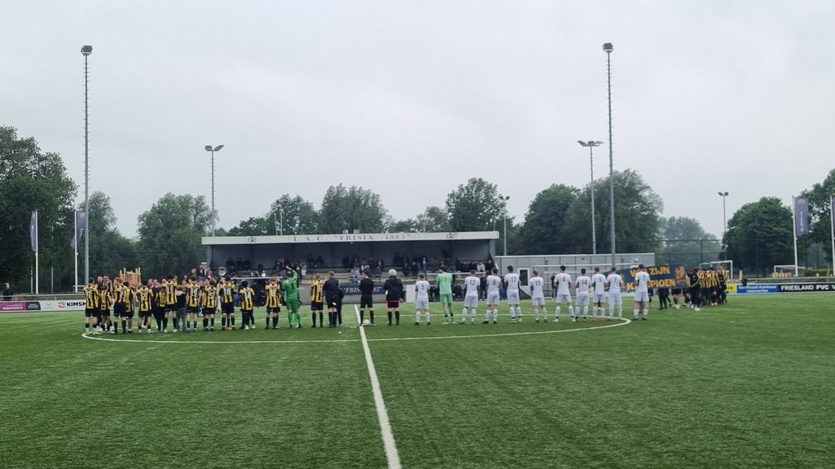 1e potje voetbal in de hoofstad van Fryslan Boppe: <a href="/lacfrisia/">LAC Frisia 1883</a> - <a href="/svmarum/">svMarum</a> Mooie oude club die z'n geschiedenis niet vergeet, en dat kan ik wel weer waarderen #groundhoppen #groundhopping
